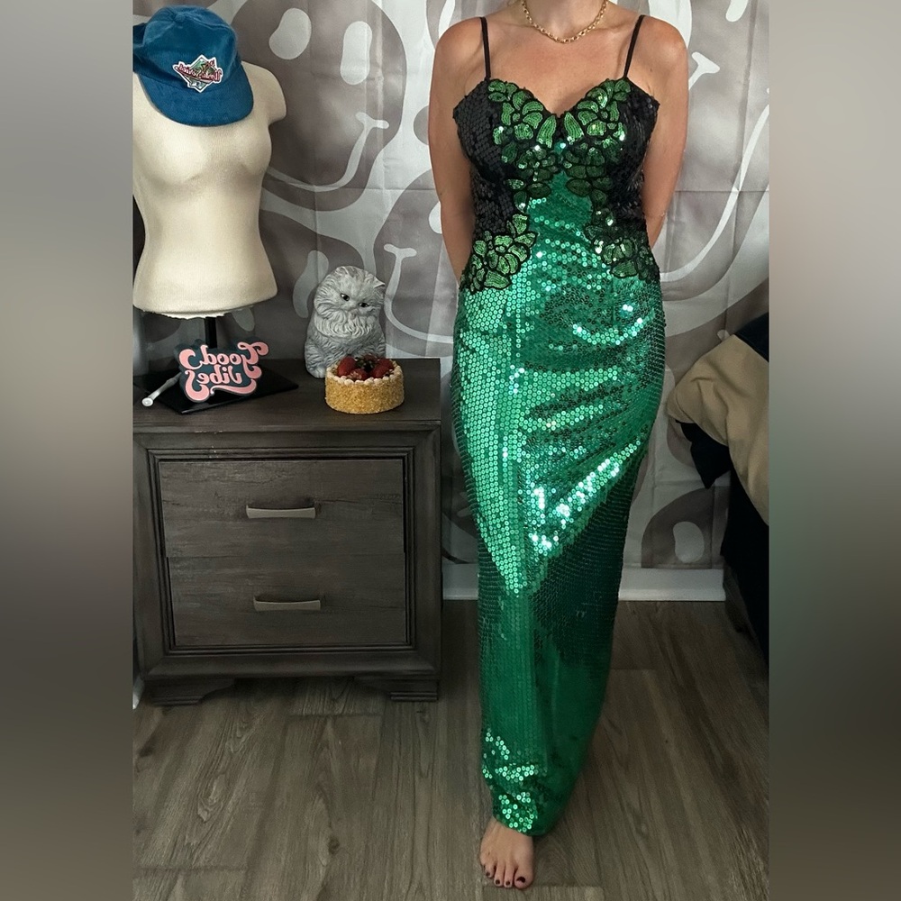Elegant Green Sequin Prom Dress